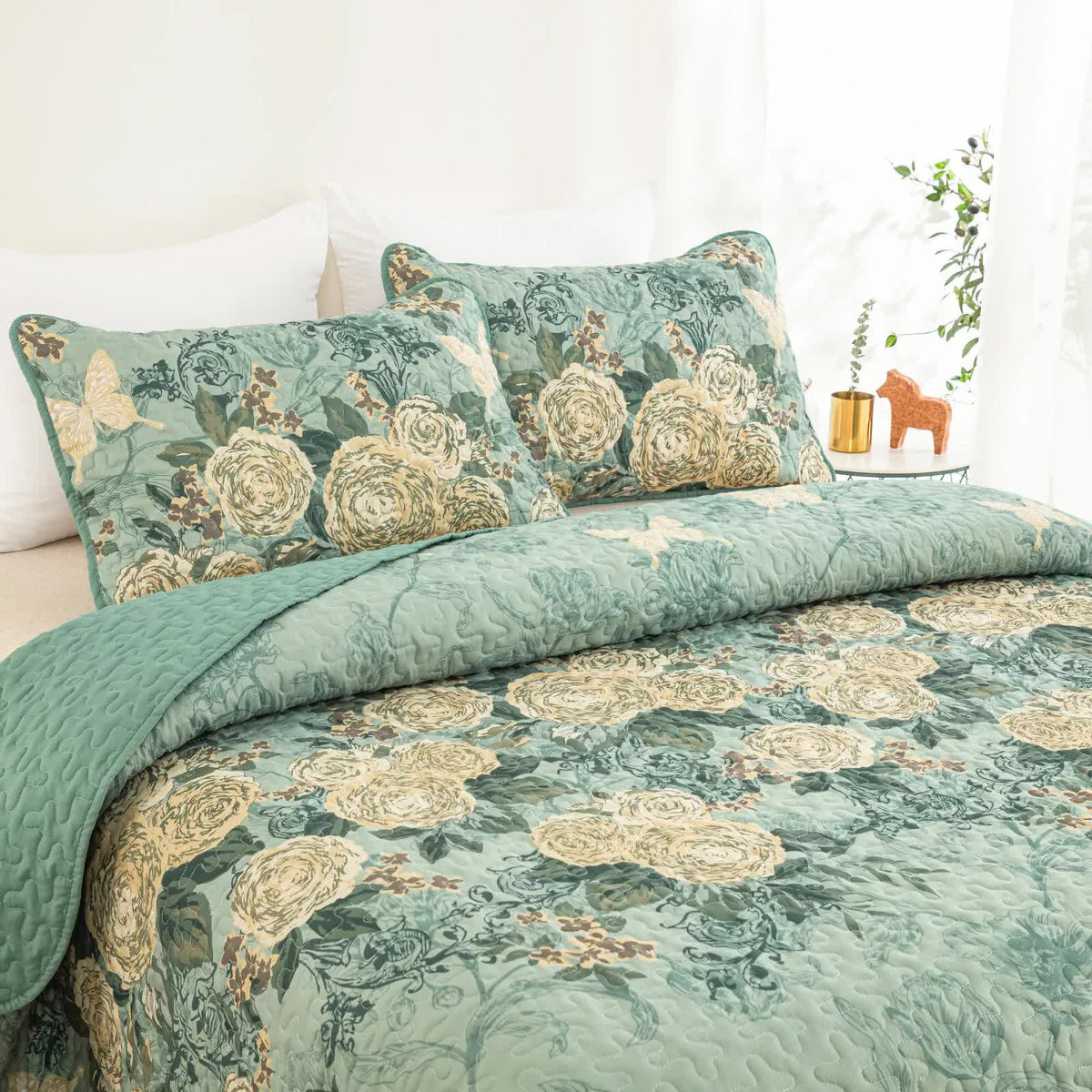 Meadow Butterfly Green Quilted Bedspread Set with Floral Details and Pillowcases