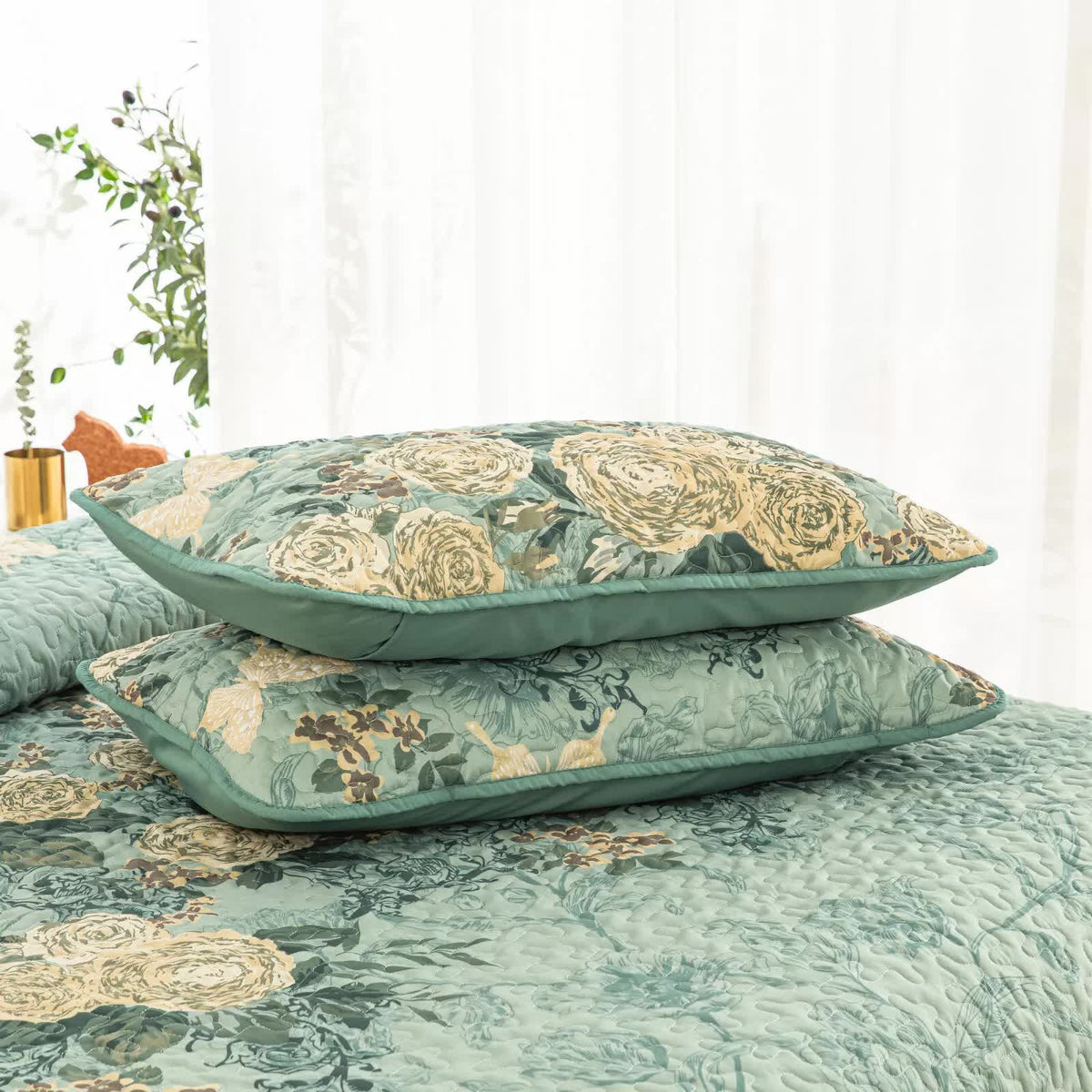 Meadow Butterfly Green Quilted Bedspread Set with Floral Details and Pillowcases
