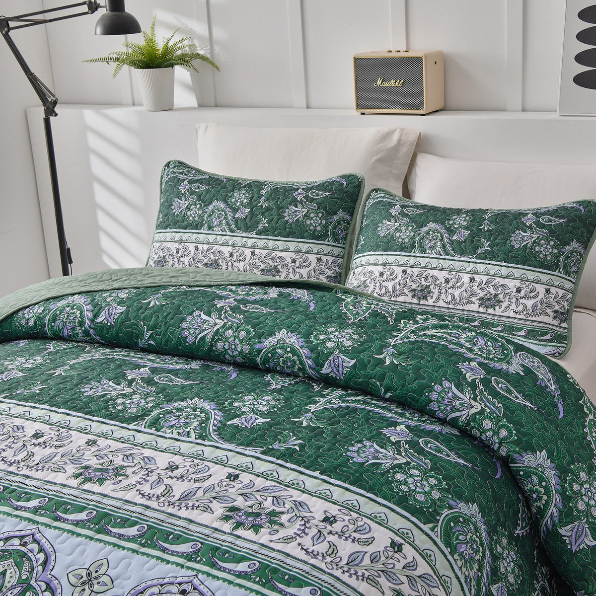 Breezy Tropical green Cozy 3 Pc Bedspread & Pillow Cover Set