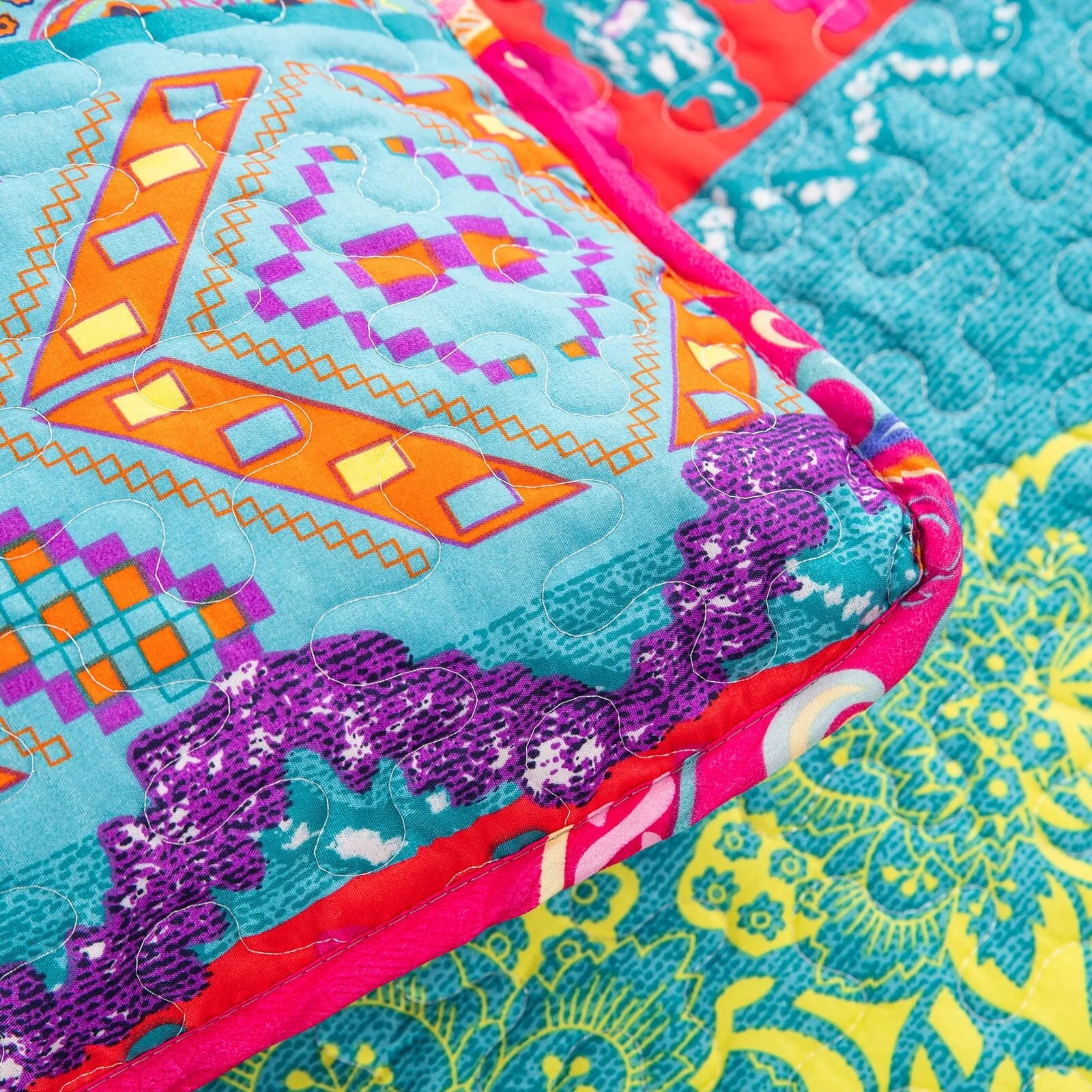 Colorful Quilted bedspread and pillowcovers set: Add a Splash of Color