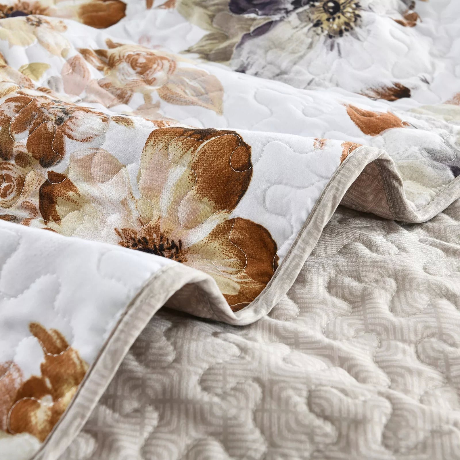 Zen Quilted bedspread and pillowcovers set: Find Your Inner Peace