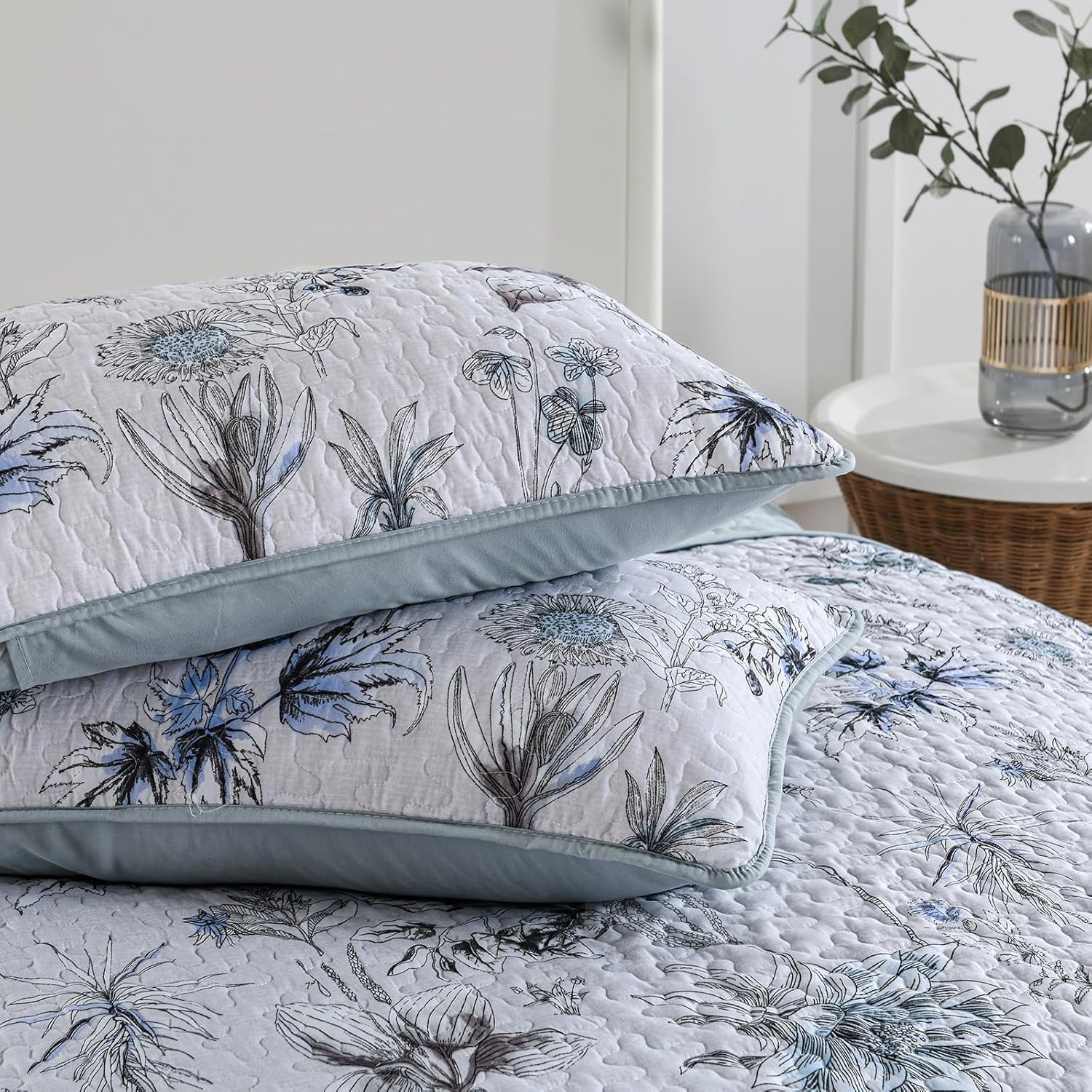 Yearning Quilted coverlet and pillowcovers set: For a Better Night's Sleep