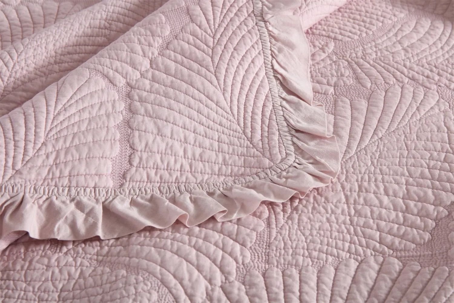 100% Cotton Embossed Blush Rose Coverlet Bedspread Set