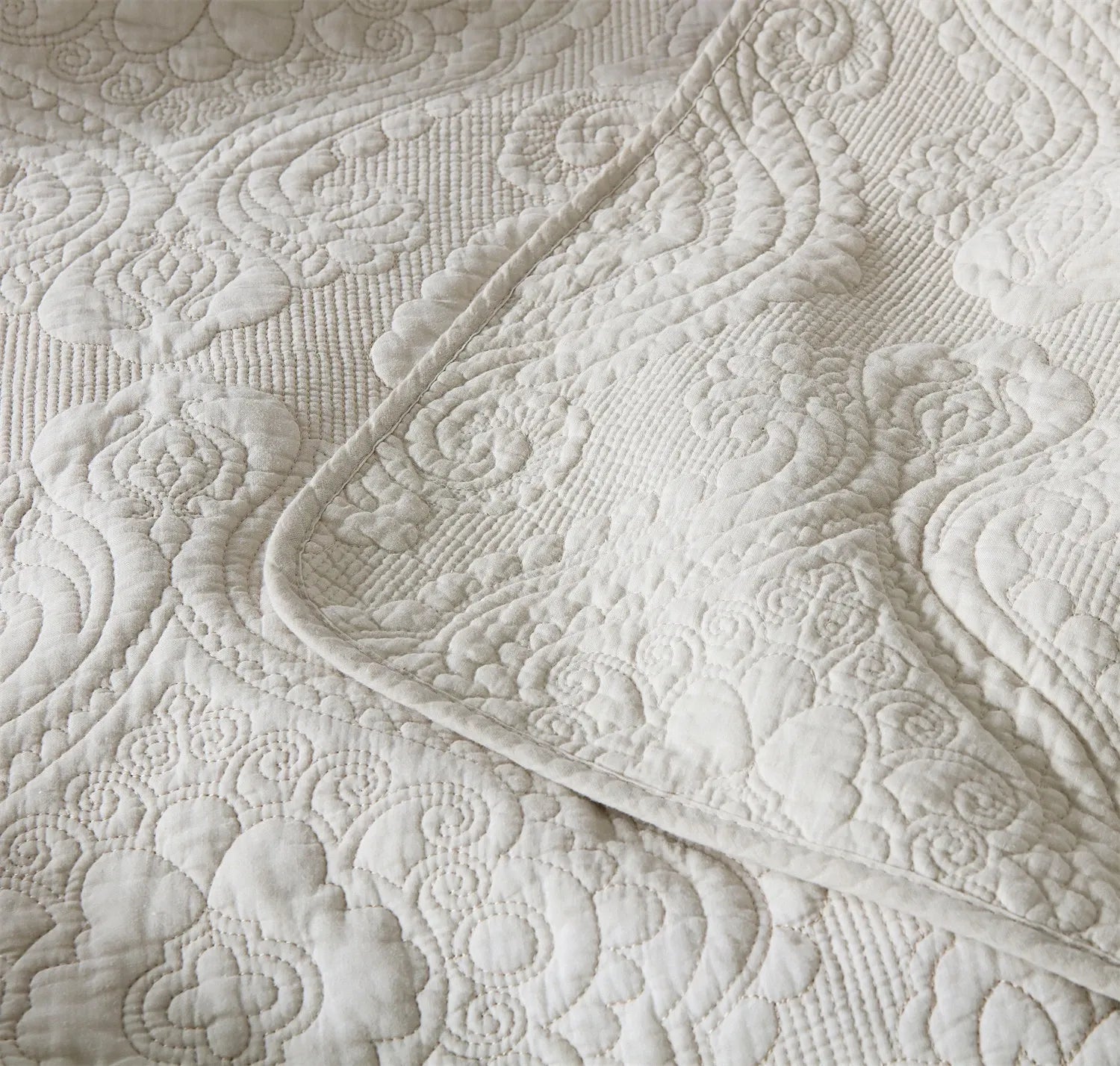 100% Cotton Embossed Ivory Floral Grace Coverlet Bedspread Set
