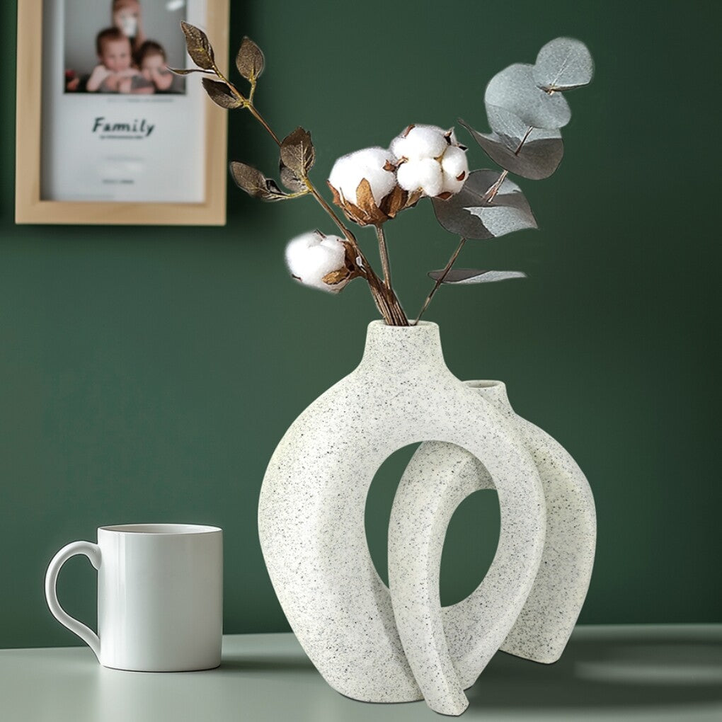 Set of 2 Nordic Boho Hollow Snuggle Vases Resin Flower Vases Living Room Decor