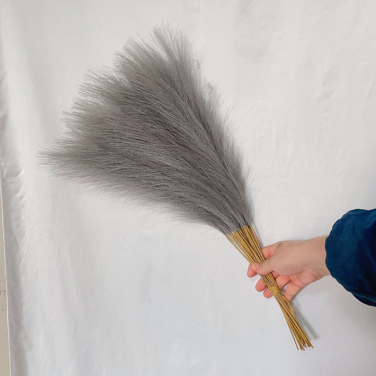 20 sticks Natural Dark Gray Pampas Grass Bouquet-21.65&quot; Fluffy Dried Pampas for Home Decor and Events