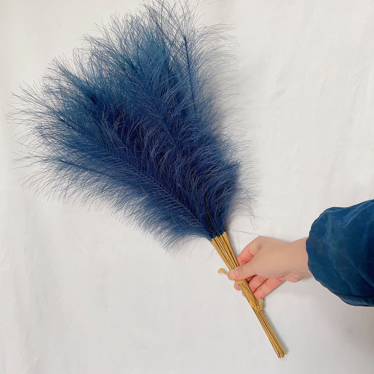 20 sticks Dark Blue Pampas Grass Bouquet-21.65&quot; Fluffy Dried Pampas for Home Decor and Events