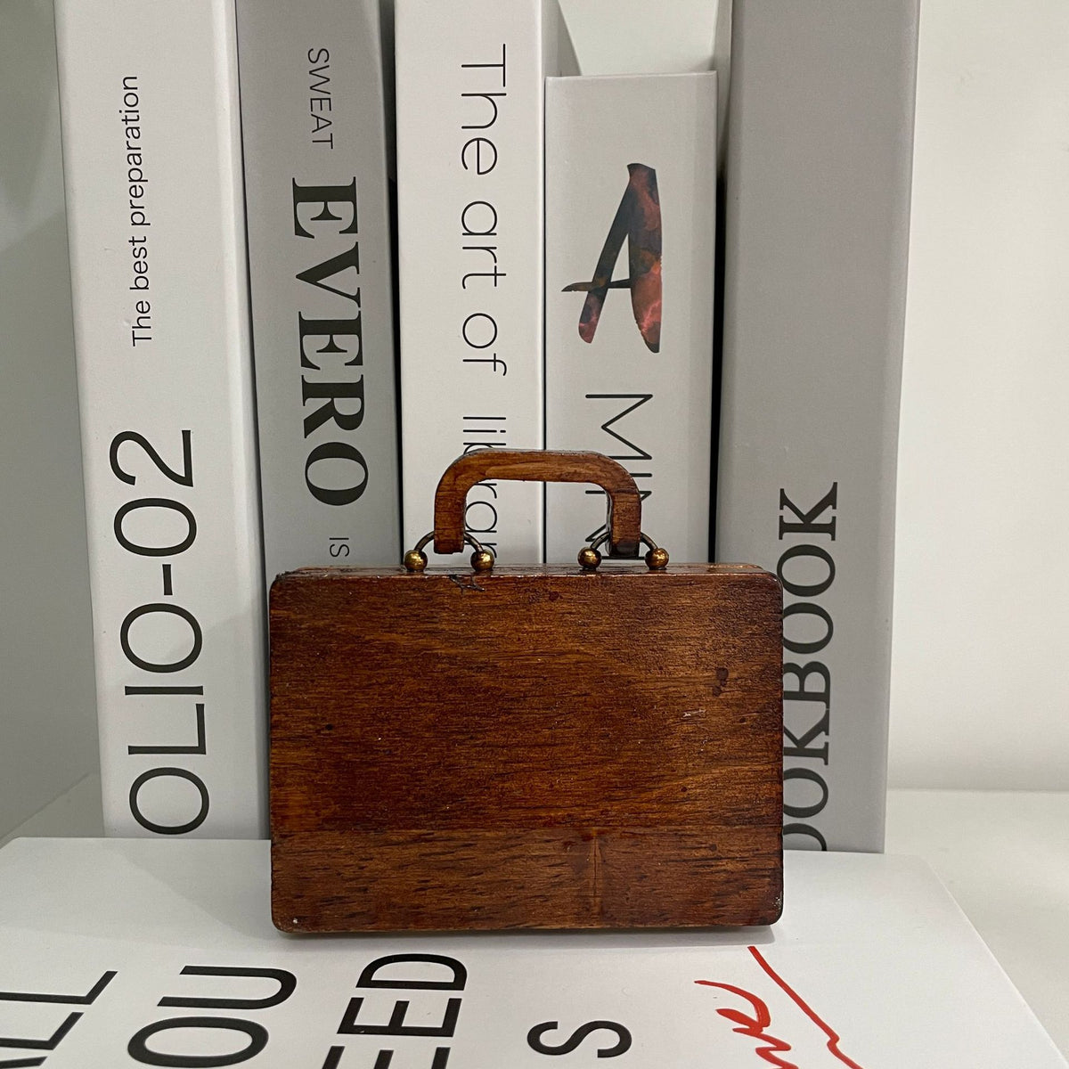 Brown Vintage Wooden Display Box – Glass Lid Organizer for Rocks, Jewelry, and Collectibles