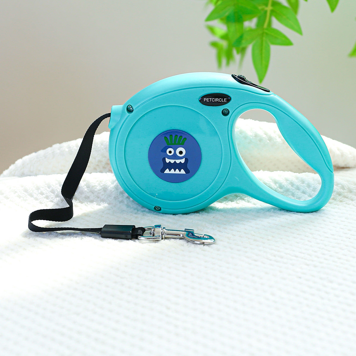 Green Grey Monster 5m Cartoon Retractable Dog Leash for Golden Retriever &amp; Poodle Puppies - Durable, Tangle-Free Pet Walking Essential