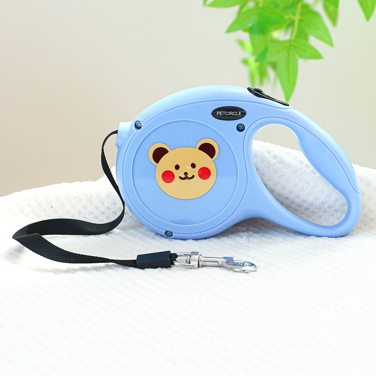 Blue Bear Wonderful 5m Cartoon Retractable Dog Leash for Golden Retriever &amp; Poodle Puppies - Durable, Tangle-Free Pet Walking Essential