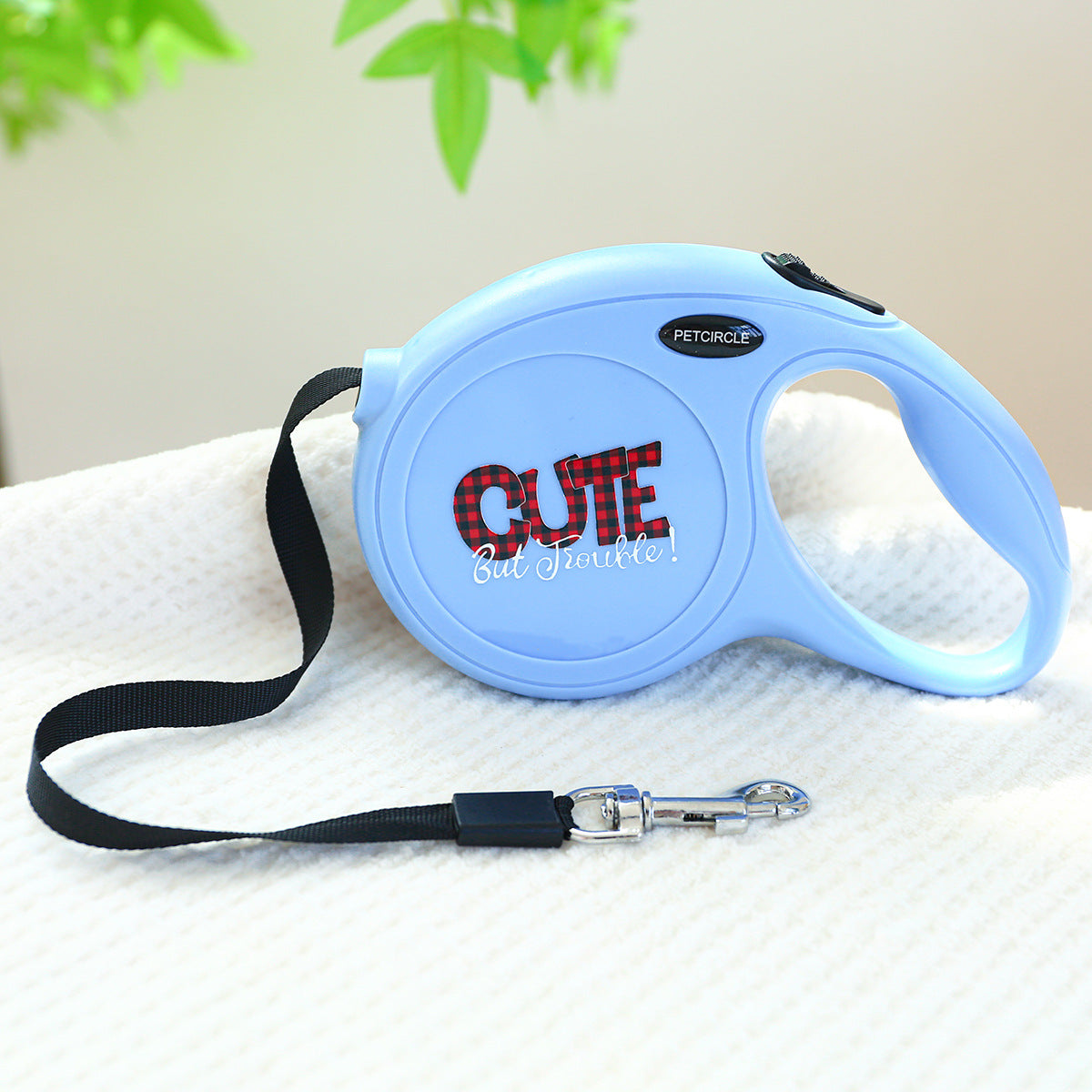 Blue Cut 5m Cartoon Retractable Dog Leash for Golden Retriever &amp; Poodle Puppies - Durable, Tangle-Free Pet Walking Essential
