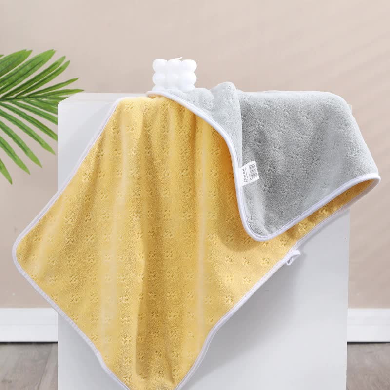 Yellow-gray Oversized Double-Sided Coral Fleece Bath Towel | Soft and Absorbent, Thick &amp; Warm, 70x140cm