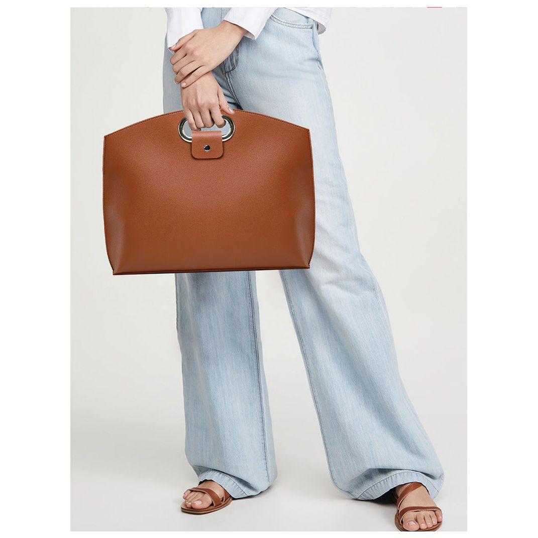 Beige Elegant PU Leather Laptop Handbag & Sleeve - Protective and Stylish Laptop Case with Adjustable Strap for 15.6-inch Laptops