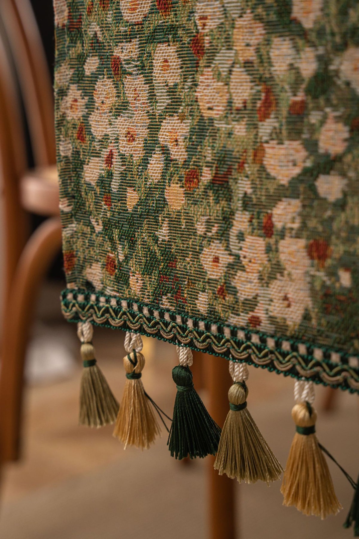 Floral Table Runner with Tassels - Jacquard Green Farmhouse Style (33x350cm)