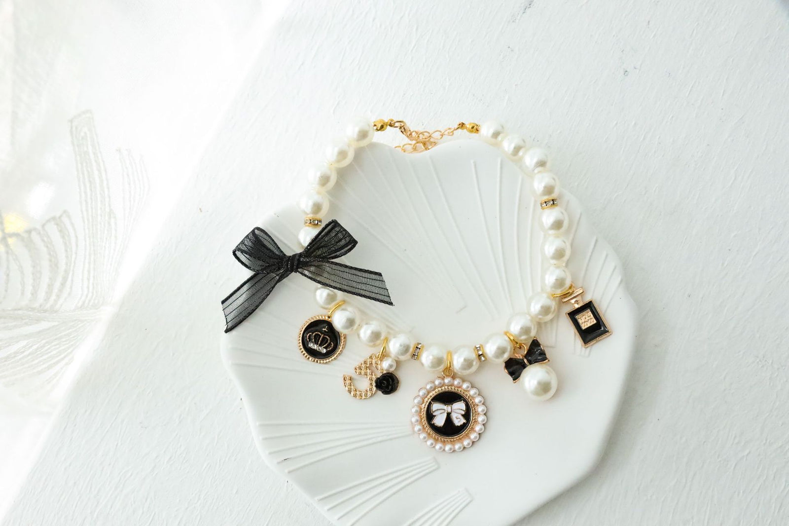 Black 4-PCS Pearl Charm Pet Necklace - Adjustable Bowknot Collar for Small Dogs & Cats (S: 20+5CM)