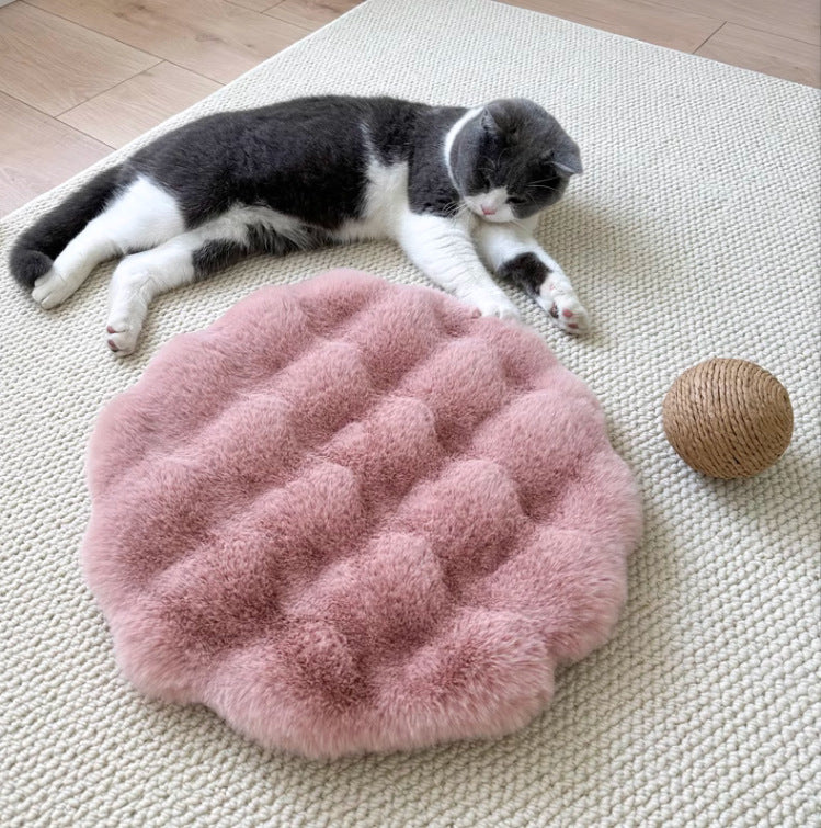 Pink Plush Round Cat Mat - Soft Faux Fur Sleeping Pad (40cm Diameter)