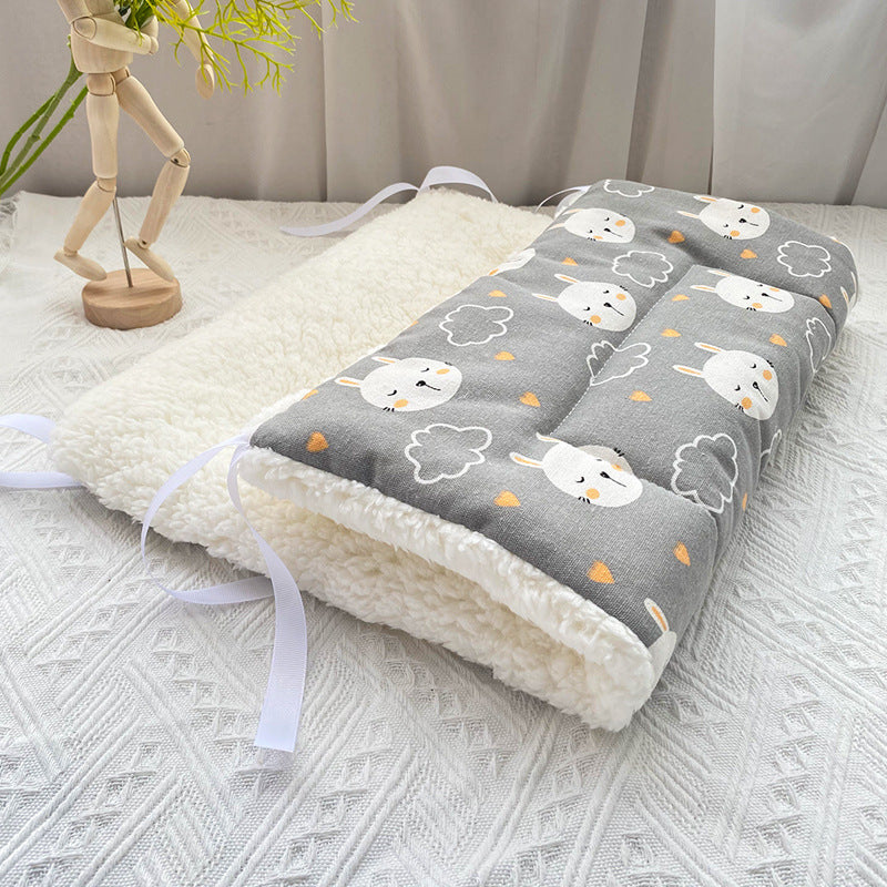 Tie-On Cat Cage Platform Pad - Rabbit pattern on Gray background (30x75cm)