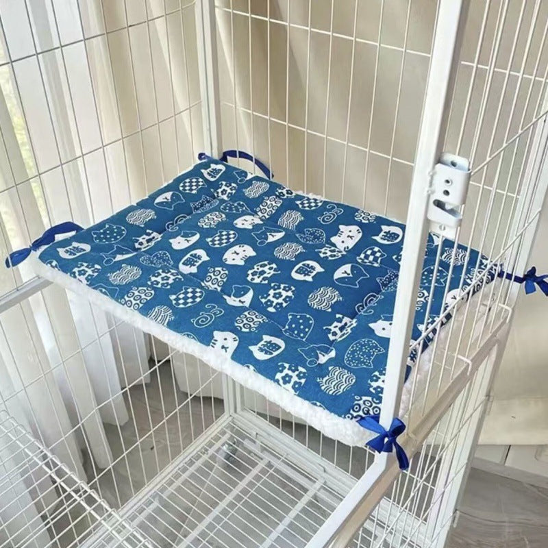 Cat Cage Platform Mat - white cat pattern on Blue background (40x60cm)