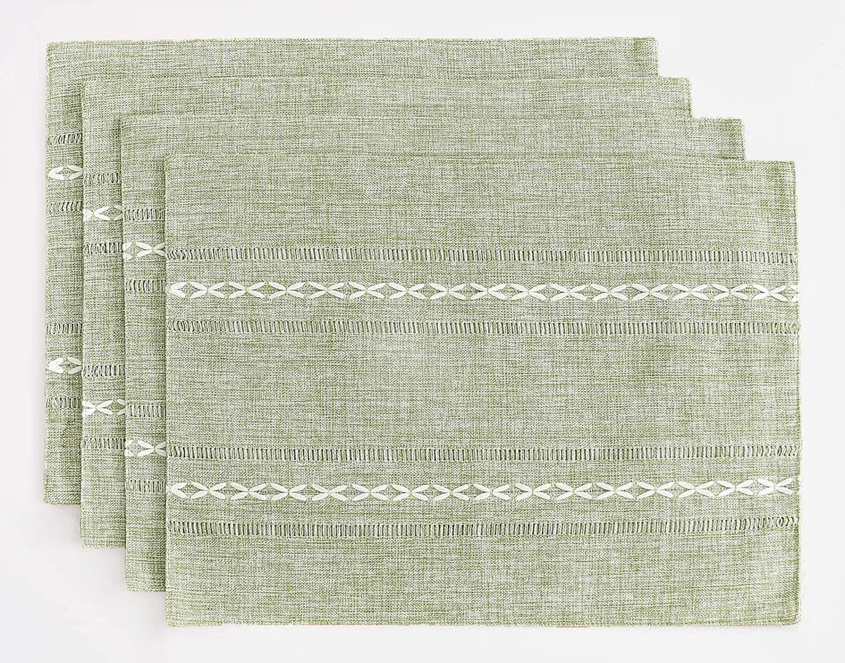 4 Pcs Green Woven Placemats - Heat Resistant Kitchen Table Mats, Coffee Tea Cup Coasters, Linen Blend Dining Decor