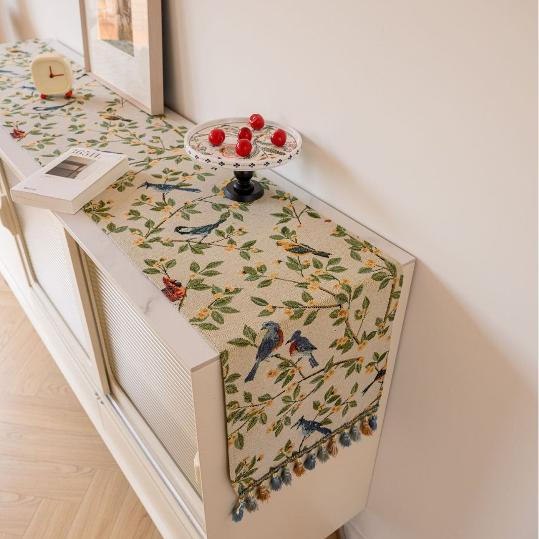 Two Orioles in Jacquard Rice 33-180cm Elegant Geometric Jacquard Table Runner with Tassels - Modern Dining &amp; Coffee Table Decor