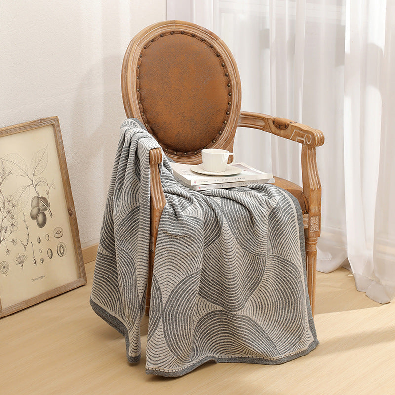 Grey Luxurious Paisley Jacquard Throw Blanket - Soft Wool Blend with Tassels, 120x150cm, Lightweight Sofa &amp; Nap Blanket