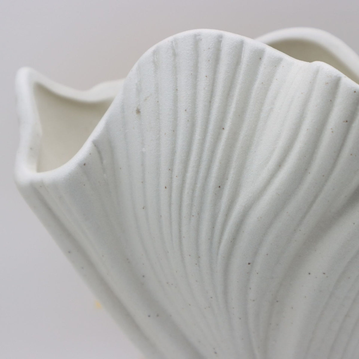 White Elegant Off-White Ceramic Vase - Modern Sculptural Flower Holder with Wide Fluted Opening