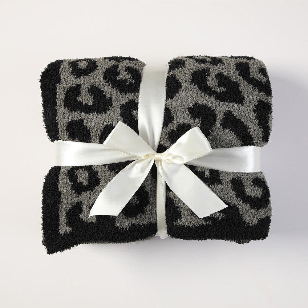 Grey and Black Luxurious Leopard Print Knit Throw Blanket - Ultra-Soft Jacquard Plush for Sofa, Bed &amp; Cozy Comfort (130x150cm)