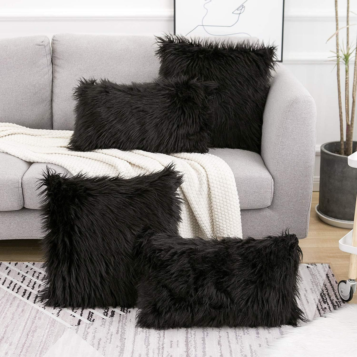 Black Luxurious Long Faux Fur Cushion Covers - Set of 2, 45x45cm Soft Plush Decorative Pillowcases for Sofa & Bed