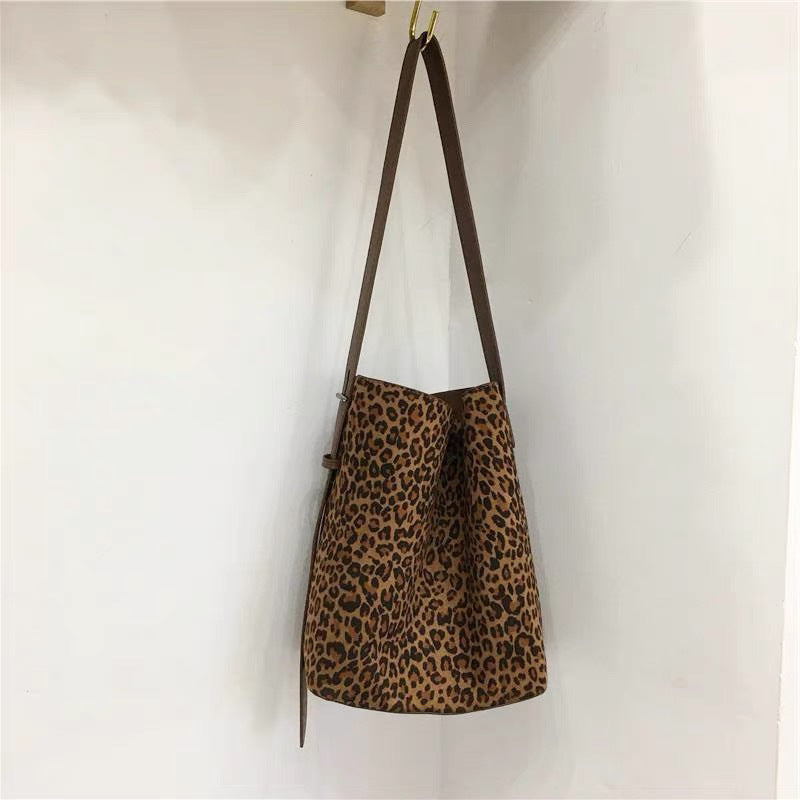 leopard Print Vintage Leopard Suede Bucket Bag for Women with Crossbody Strap