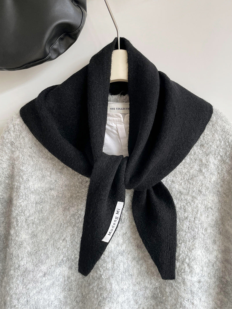 Black Chic Wool Blend Knit Triangle Scarf - Versatile &amp; Warm Fashion Accessory - 105 x 35cm