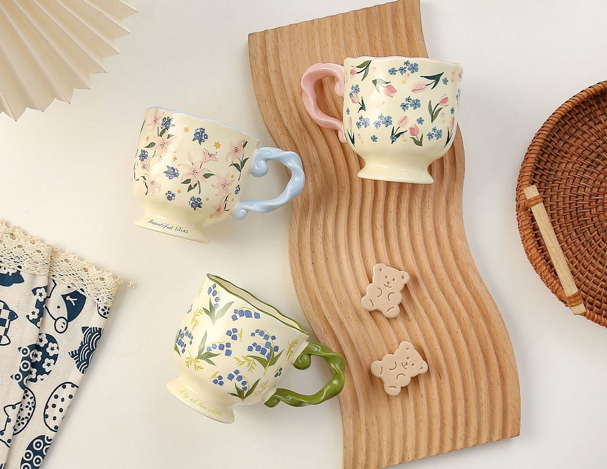 Elegant Ceramic Mug with Sculpted Handle,400ml Vintage Inspired Pedestal Design(Roland purple)