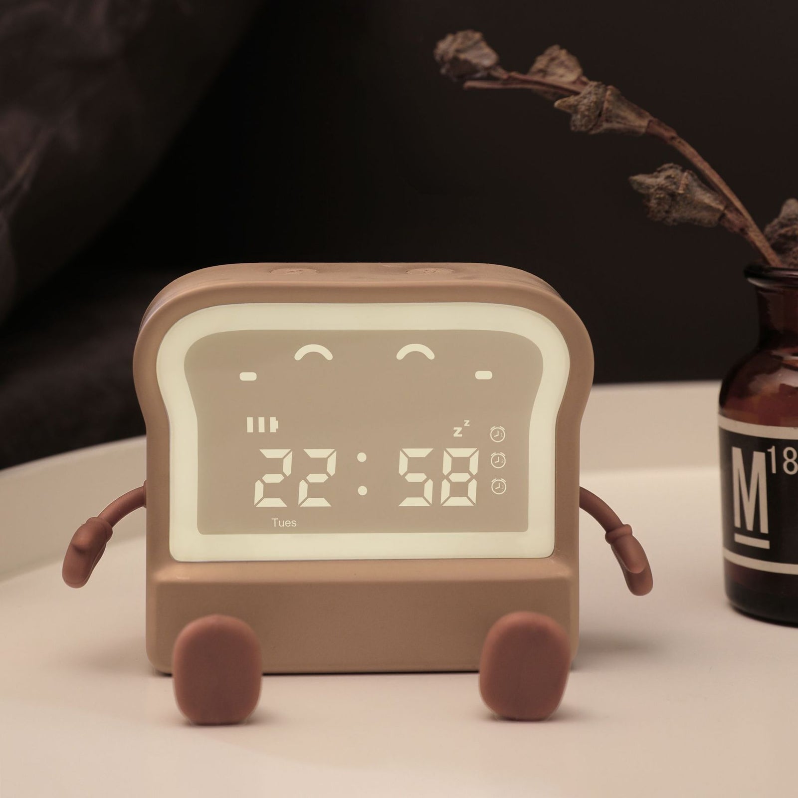 Adorable Toast-Shaped Digital Alarm Clock with Night Light & Phone Stand - Multifunctional Kids Clock(brown)