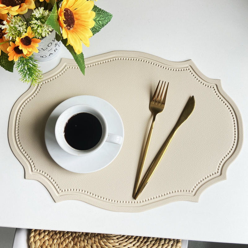 4 pcs Retro Faux Leather Placemat - Waterproof &amp; Oil-Proof Dining Table Mat (Beige)