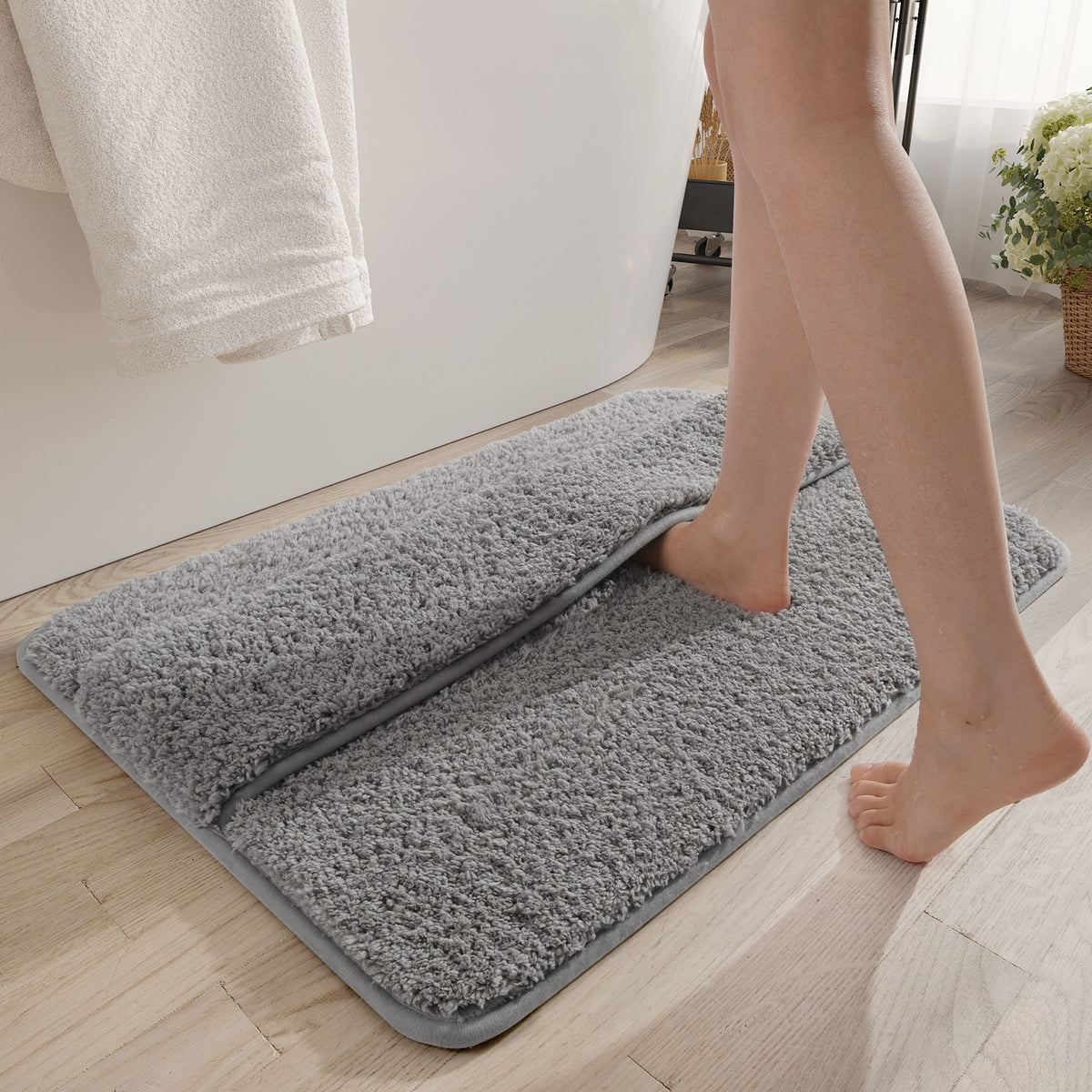 Grey Ultra Absorbent Plush Bath Mat - Non-Slip Bathroom Rug with Innovative Foot Drying Pocket