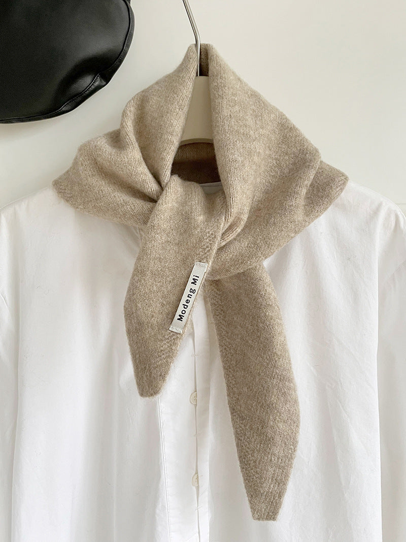 Light Khaki Chic Wool Blend Knit Triangle Scarf - Versatile &amp; Warm Fashion Accessory - 105 x 35cm