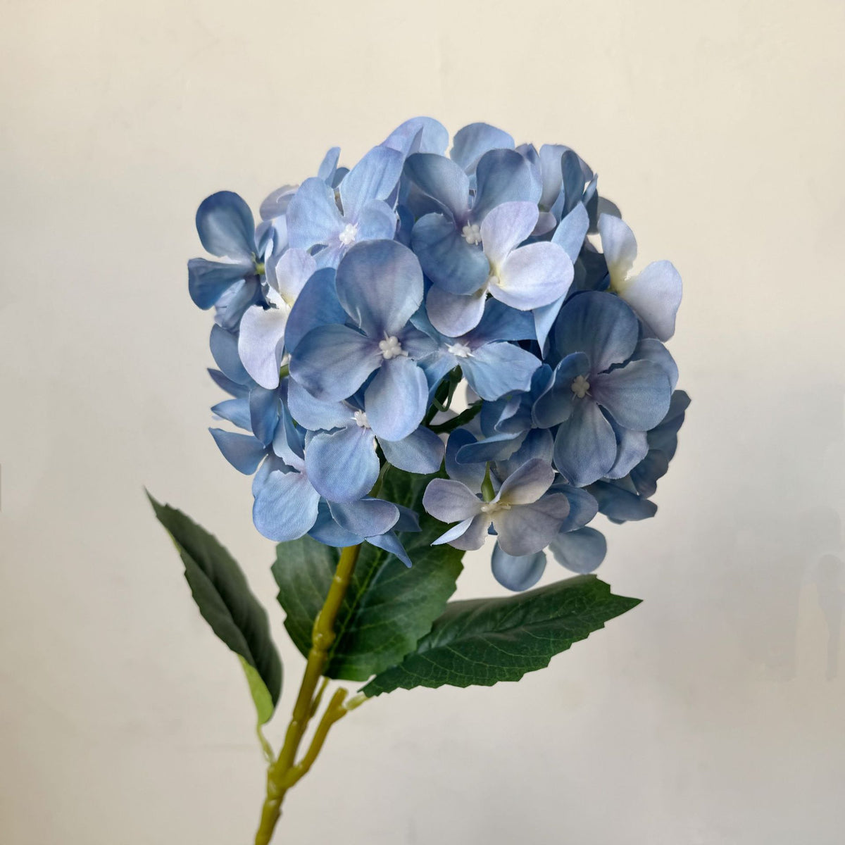 5-Piece Dark Blue Premium Lifelike Hydrangea Artificial Flowers- 60cm Long Stem Faux Floral Bouquet for Home, Wedding &amp; Vase Decor