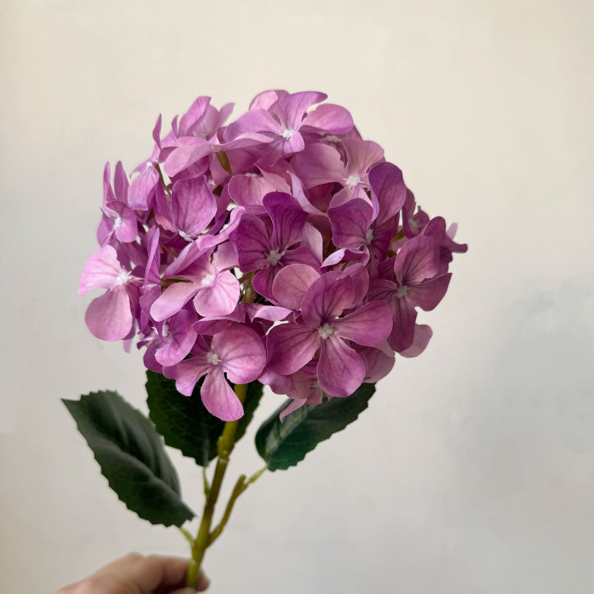 5-Piece Purple Premium Lifelike Hydrangea Artificial Flowers- 60cm Long Stem Faux Floral Bouquet for Home, Wedding &amp; Vase Decor