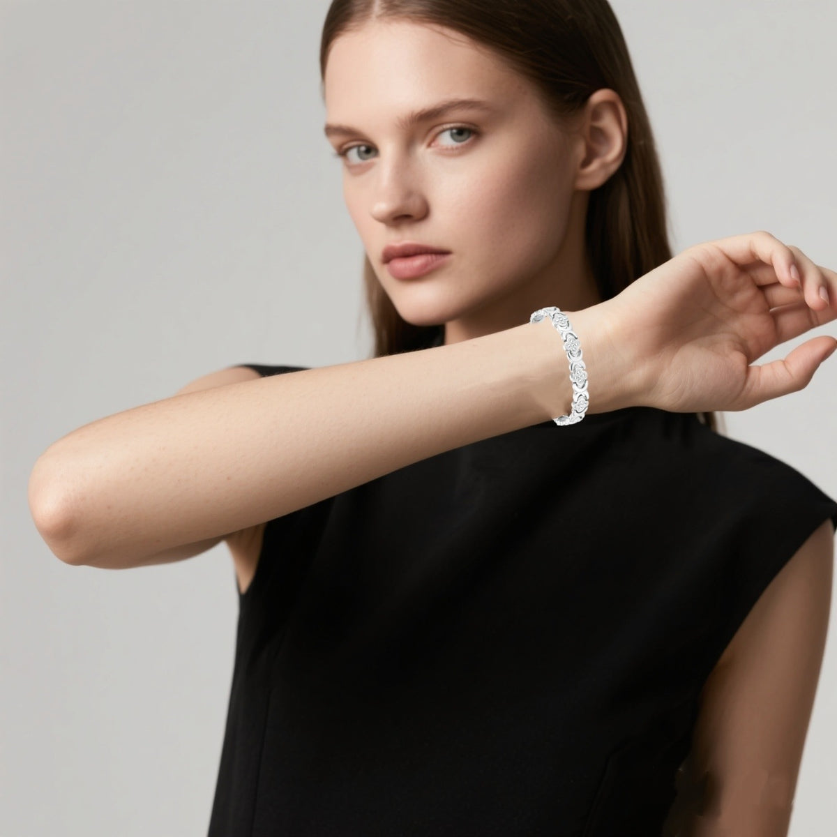 Silver New Fashion Lightweight Luxury Four-Leaf Clover Diamond Inlaid Bracelet - Alloy Magnetic Watch Band Style Bracelet for Women + Free Disassembly Tool