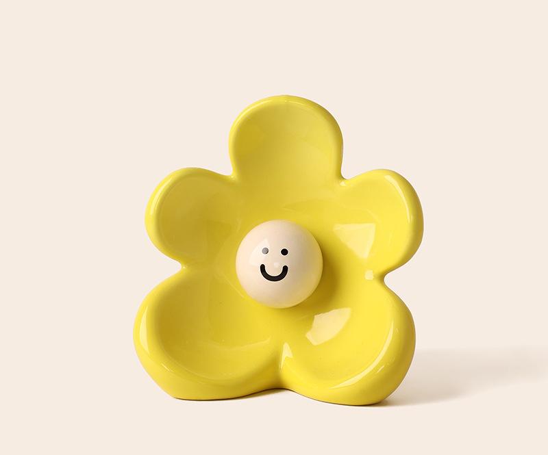 Artistic Floral Smiling Face Vase - Modern Ceramic Decor with Gloss Finish(Osmanthus yellow)