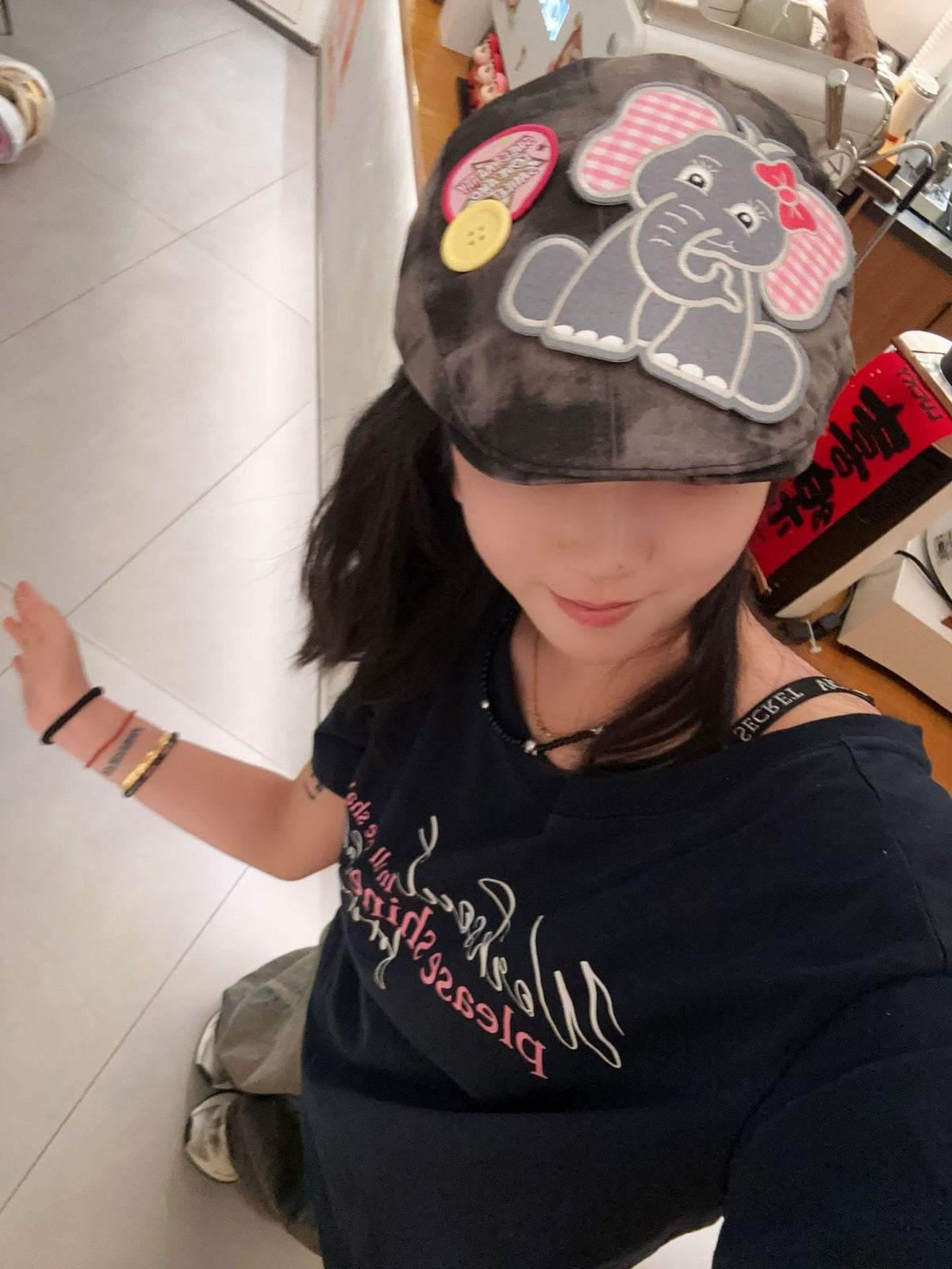 Cute Elephant Applique Beret Hat - Soft Fabric, Adjustable Fit, Retro Newsboy Cap(Black)