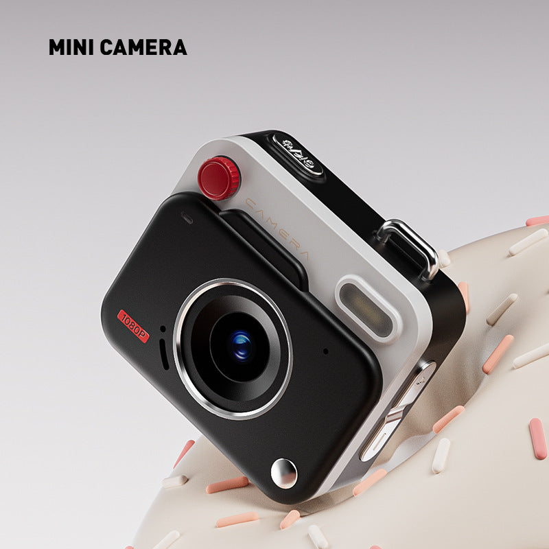 Mini Retro Keychain Camera - 48MP Photos, 1080P HD Video with Built-in Filters &amp; Flash(black and white)