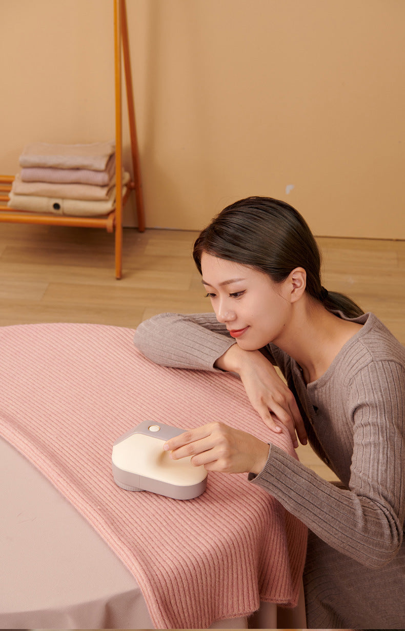 Rechargeable Electric Fabric Shaver - Powerful Lint Remover with Dual-Ring Blades & Ergonomic Design(champagne)