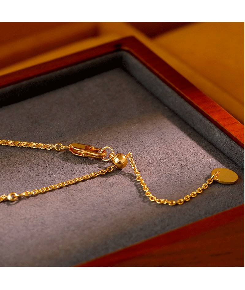 Elegant Gourd Pendant Necklace with Adjustable Textured Chain - Lucky Calabash Jewelry for Women(red)