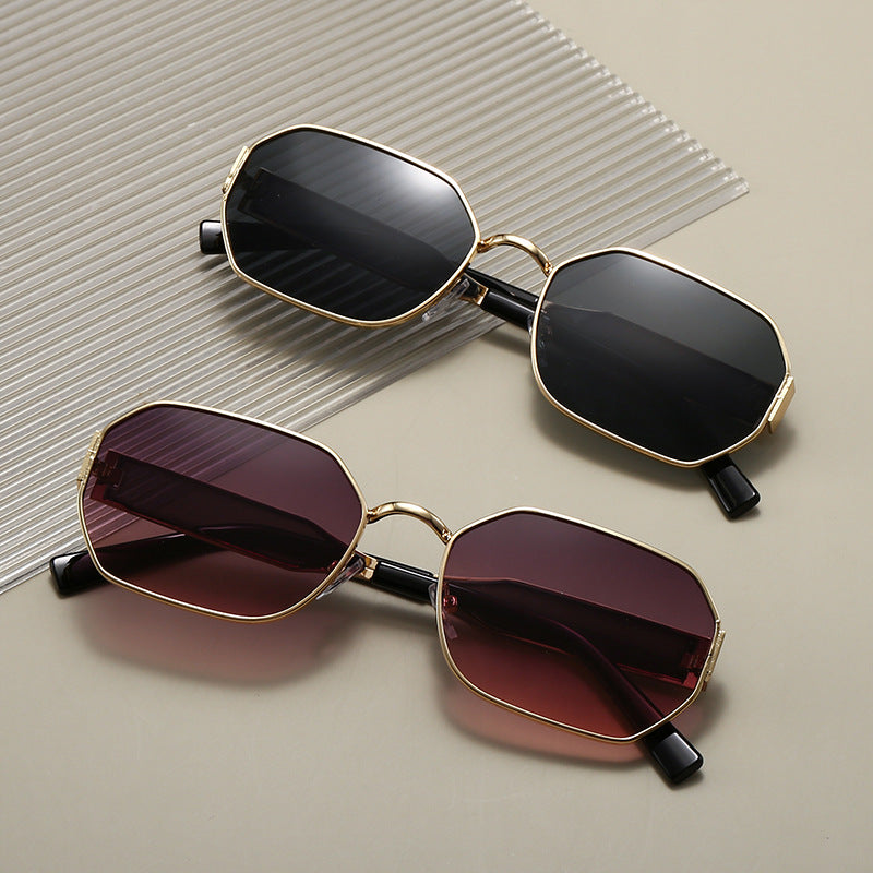 Black Frame and Black Grey Lenses Modern Retro Geometric Sunglasses - Chic Metal Frame with UV400 Lenses and Black PU Leather Protective Case