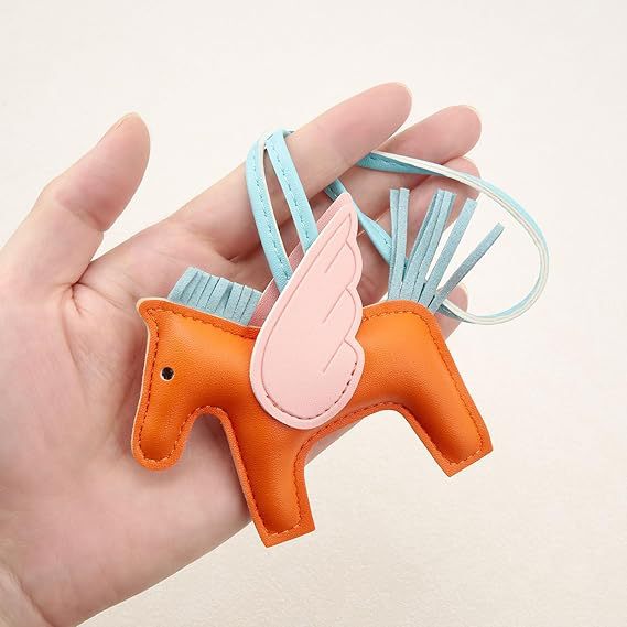 Beige PU Leather Pegasus Keychain – Cute Flying Horse Pendant with Wings and Rope, 3-Pack