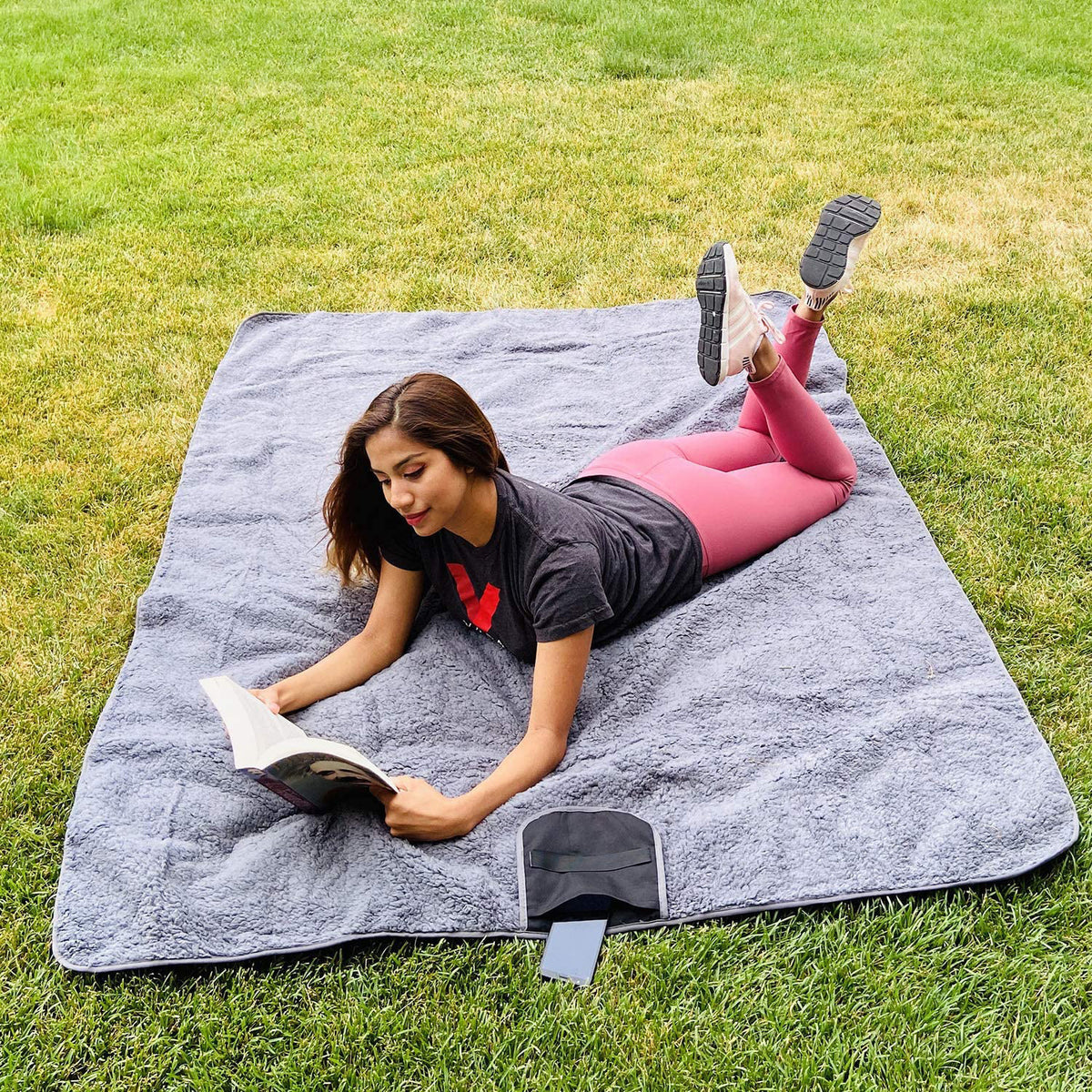 Black and Grey 3-Layer Waterproof Outdoor Blanket – Portable, All-Weather Picnic & Camping Mat with Storage Pocket