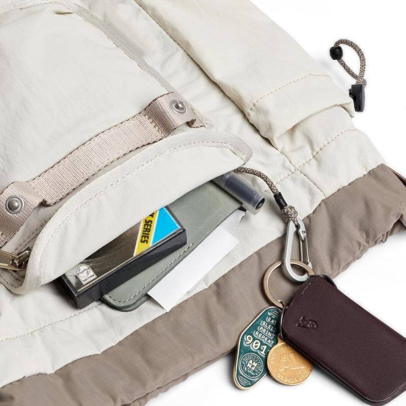 White Chic & Compact Mini Backpack - Everyday Essential with Water Bottle Pocket (32x34.01x11 cm)