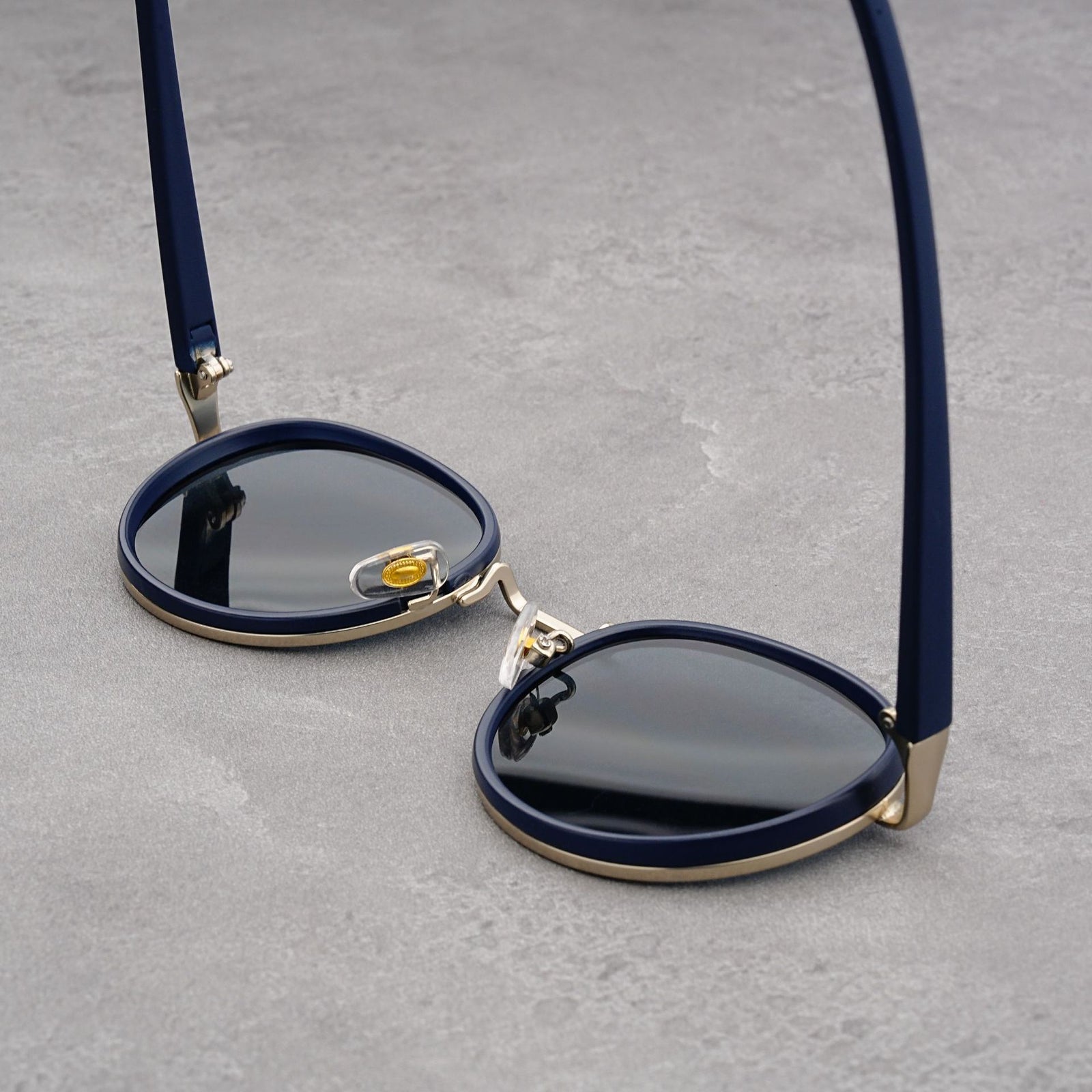 Gold-rimmed Tortoiseshell Frame Retro Round Sunglasses Vintage Metal & PC Frame Casual Classic Style for Men and Women - Lightweight 137mm Width