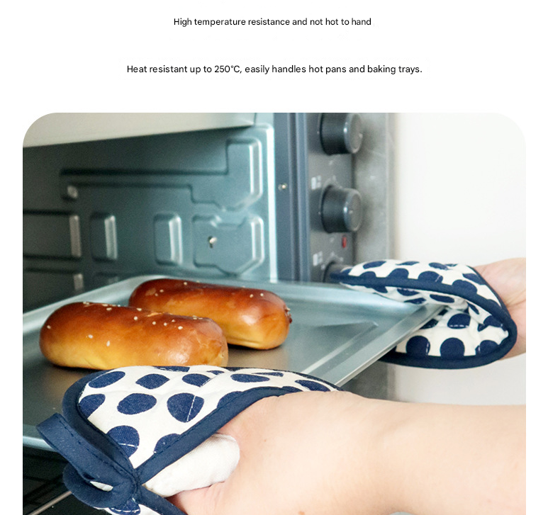 Green 2 Pack Heart Shaped Oven Mitts Heat Resistant Cotton Pot Holders Double Layer Thick Insulation Kitchen Gloves for Baking Cooking