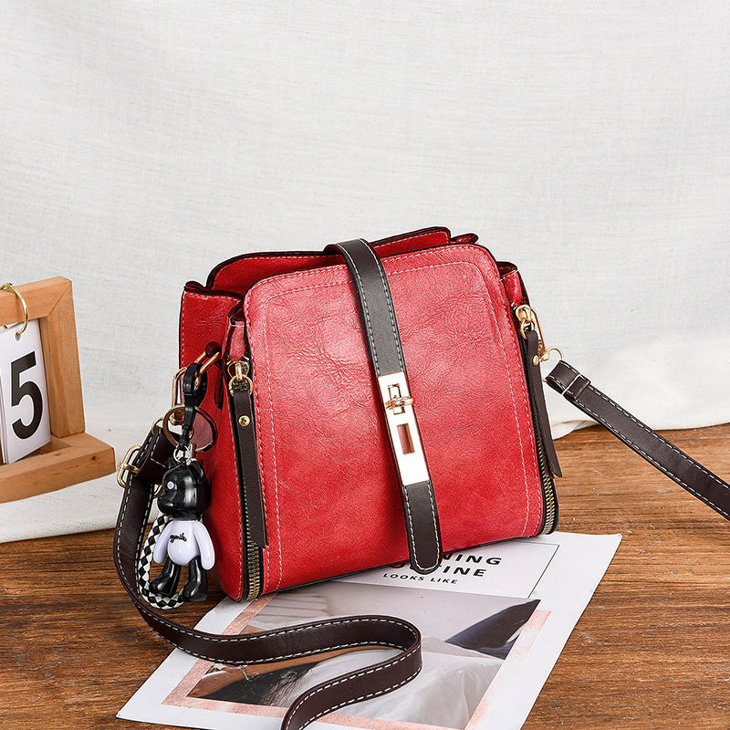 Red Fashion Women&#39;s Bucket Bag - Summer Crossbody Shoulder Handbag with Keychain